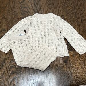 H&M infant crochet set